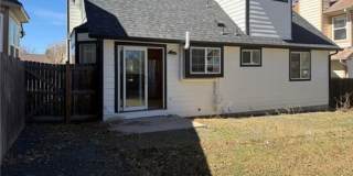 Spacious 6BR House in Aurora Gallery 3