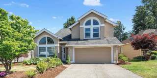 Updated Kent home with outstanding backyard Gallery 1