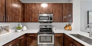 Avant at the Arboretum Gallery 7