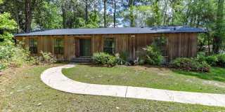 3-Bedroom, 2-Bath with Den in Spanish Fort Estates Gallery 1