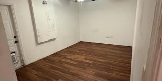 249 NE Glentry Avenue Gallery 10