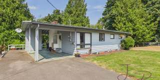 Spacious 3-Bedroom Lynden Home with Two Living Areas Gallery 1