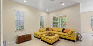 1043 Vintner Boulevard Gallery 23
