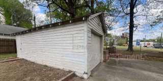 252 East Edwin Circle Gallery 21