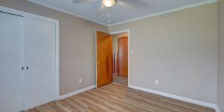 706 S 14th Street Gallery 15