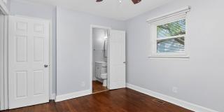 Cozy 2 Bedroom Duplex Close to NoDa! Gallery 13