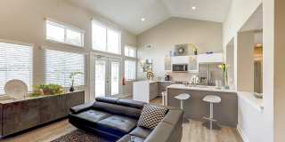 Sedgefield Square Gallery 9