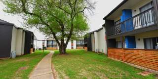 Flats on Youree Gallery 16