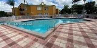 9715 Fontainebleau Blvd Gallery 15