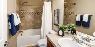 Fully Furnished Downtown 2 Bed, 4 Bath Executive Townhouse Gallery 6