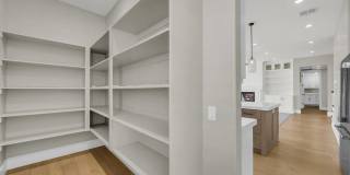 Custom 6 Bedroom Home in Great Location. Gallery 16