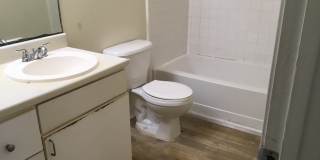 Equestrain Park 2 bedroom + 2 bathroom condo Gallery 14