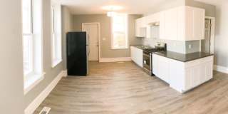 Newly Remodeled 2 Bed/1 Bath Gallery 5