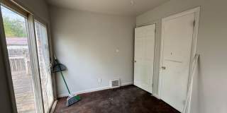 9927 Beaconsfield Street Gallery 12