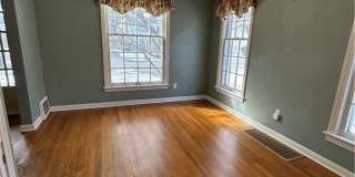 1579 Laclede Road Gallery 4