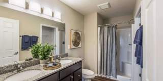 Redwood Bellevue South 25th Street Gallery 10