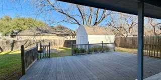 Beautiful single-story home on a corner lot in New Braunfels! Gallery 25