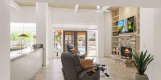 Beautiful 5 bed/4 bath + Den in Desirable Paradise Valley Gallery 27