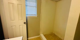3 Bed 2 Bath Home! PLUS HUGE GARAGE CONVERSION ROOM! Gallery 26