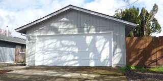 3 bed 1 bath Home in Southeast Salem Gallery 1