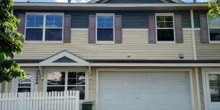 Middle Unit Townhouse Gallery 1