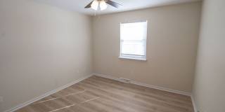 Spacious 3 bedroom duplex with 2.5 baths. Gallery 24