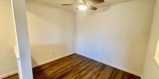 **$500 Move in Special**  Updated Spacious 1 bed/1 bath in Aurora Gallery 7