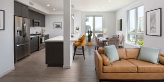 550 Harborfront Gallery 10