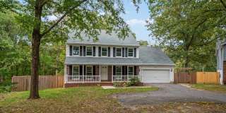 Charming Colonial in Elmhurst Station Gallery 1