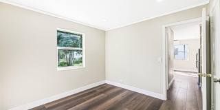 723 21ST Street Gallery 7