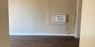 Cute 1 bed/1 bath Gallery 7