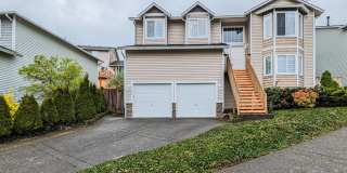 Move in ready 5 bed, 3 bath home w/ fenced backyard! Gallery 1