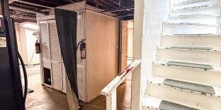 38 Grandview Avenue Gallery 24