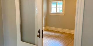 Beautiful 4- Bedroom North End Home Gallery 11