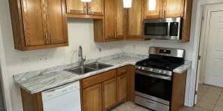 $1195 - Charming duplex in Pilot Point Gallery 1