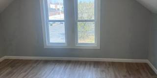 Remodeled 4 Bedroom 1 Bathroom Home Gallery 22