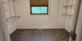 Spacious 4-Bedroom Home in Northpole Area! Spacious 4-Bedroom Home in Northpole Area! Gallery 3