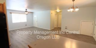 2010 NE Full Moon Dr Gallery 8