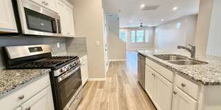 Gorgeous Desert Color Home with Internet Included! Gallery 12