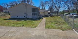 Knoxville 37921 - 3 bedroom, 2 bath Duplex - Contact Ryan Fogarty 865-333-4840 Gallery 19