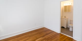 5335-5345 S. Kimbark Ave. Gallery 21