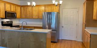 Beautiful 3 Bed, 2.5 Bath Home for Rent – Bright & Spacious in a Great Neighborhood Gallery 7