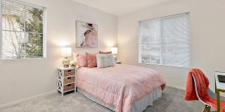 3bd/2.5ba Bellevue Condo Gallery 22