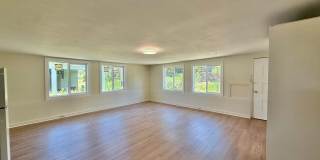 Newly Renovated 4 Bedroom / 2 Bathroom Home for Rent in Lahaina! Gallery 22