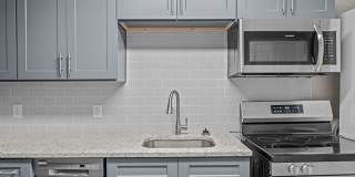 Experience Modern Living: Newly Renovated 1 Bed, 1 Bath Apartment Coming Soon! Gallery 53