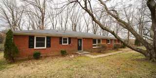 Charming Single-Story Home on a Spacious Lot Near Ft. Campbell! Gallery 1