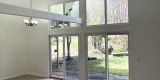 3BR/2BA Home in Mt. View Gallery 3