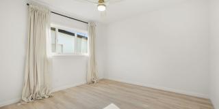 5622 Wish Avenue Gallery 13