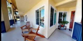 2 Bedroom Condo close to the Beach Gallery 1