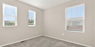6073 North Orleans Street Gallery 10